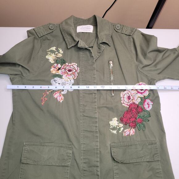 Utility Military Style Jacket Size Medium Embroidered Floral Olive Green Raw Hem - Picture 9 of 12